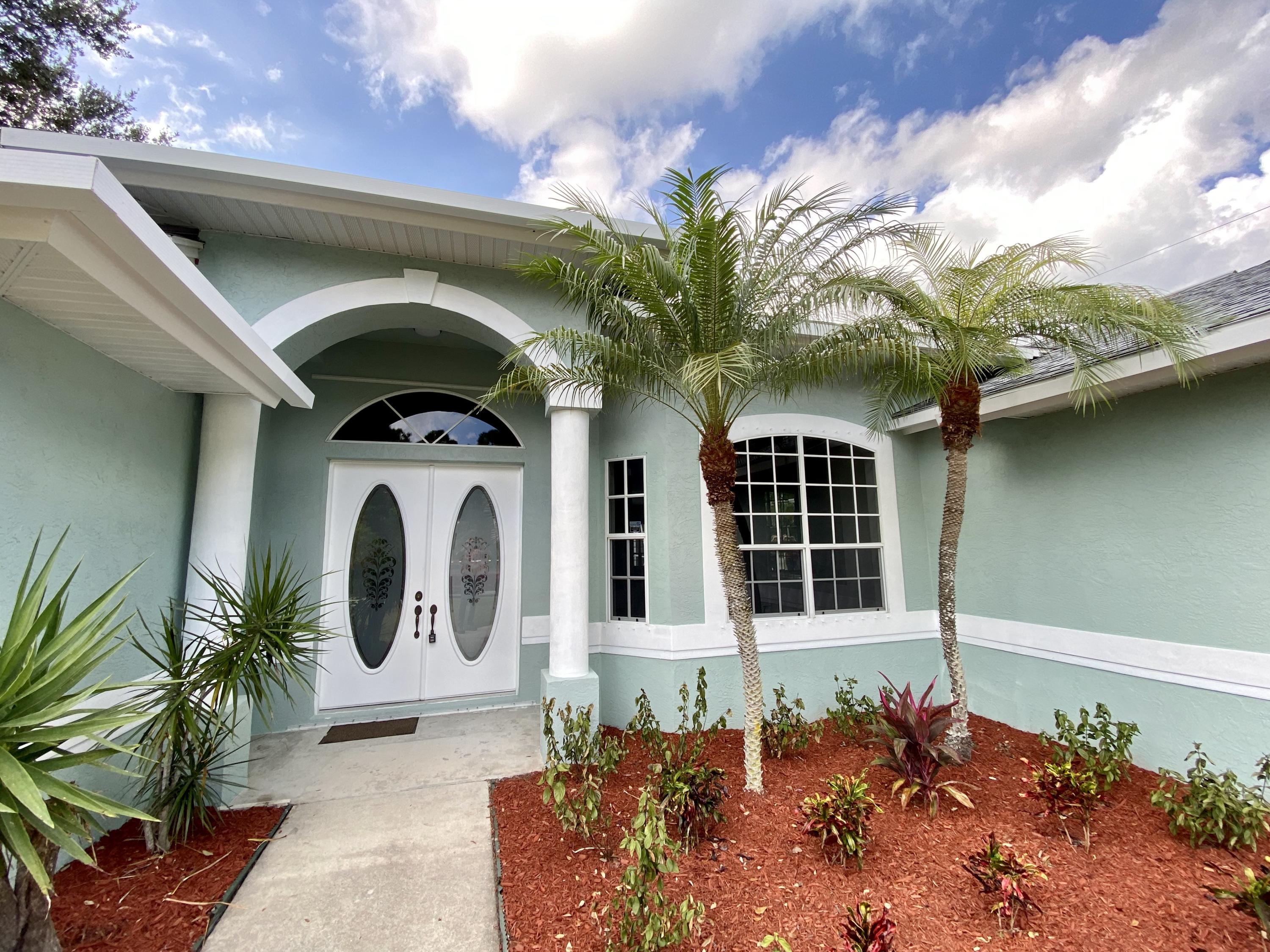 2720 Southeast Kern Road Port St. Lucie, FL 34984 - Photo 39 of 54 Wow... what a look