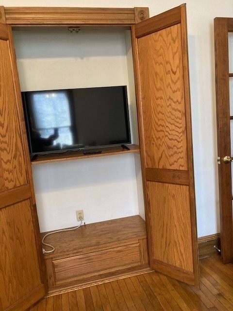 90 Prospect Street, Unit 2 Somerville, MA 02143 - Photo 3 of 27 a view of door