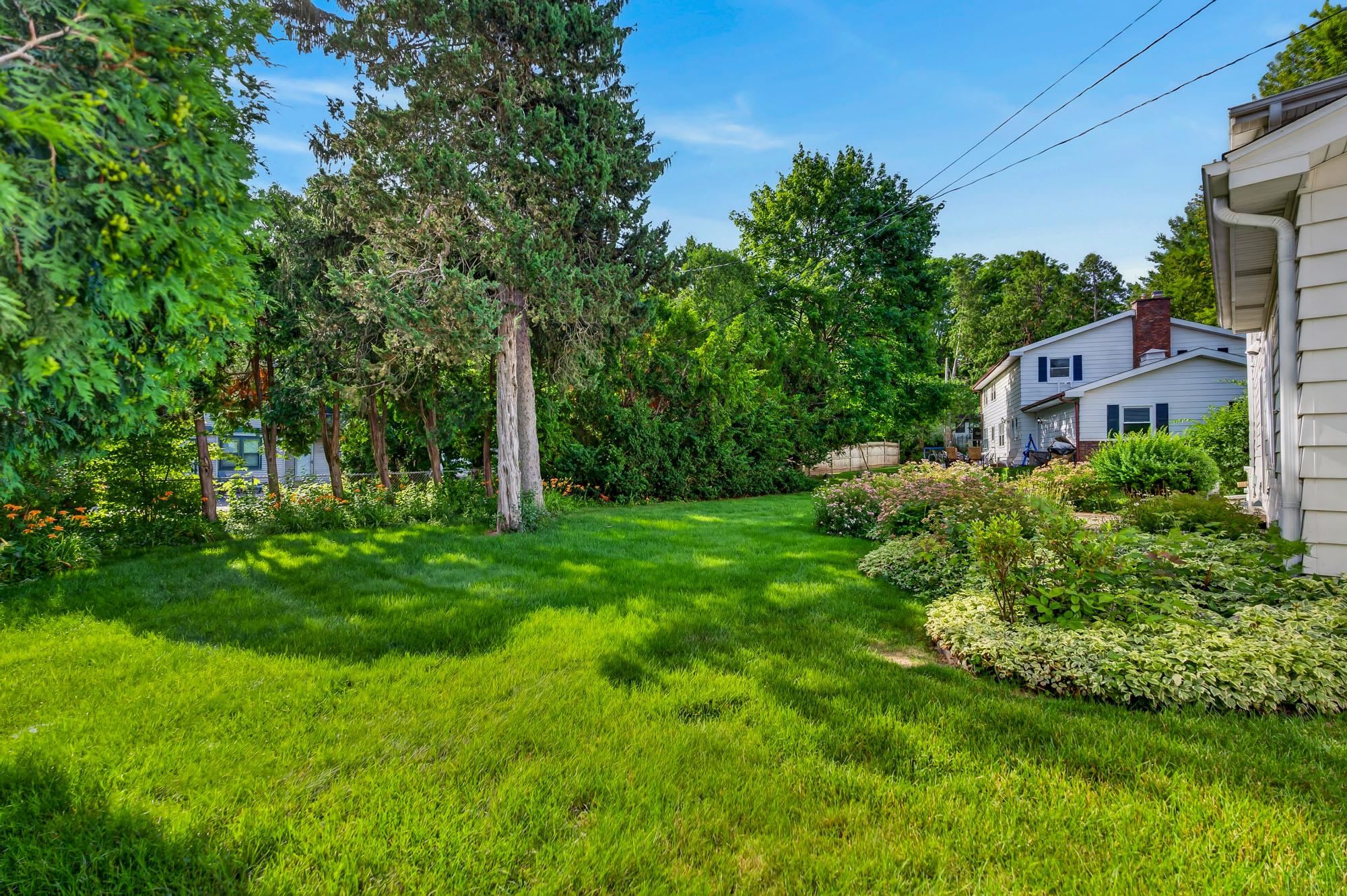 5 Parklawn Place Madison, WI 53705 - Photo 4 of 58