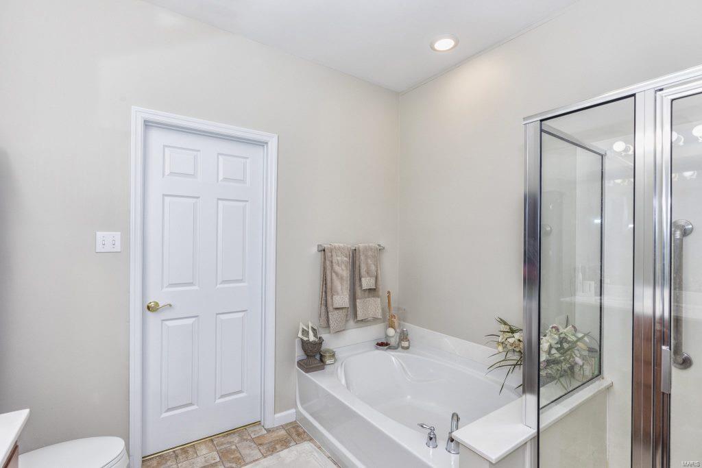 1705 Ridgemont Court Chesterfield, MO 63146 - Photo 12 of 24 Gallery Image 12