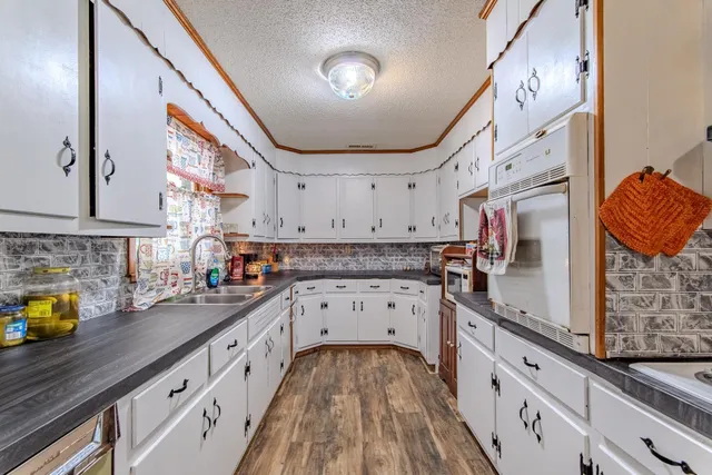 $169,000 | 5011 Sunny Acres Drive, Waynesboro, TN 38485