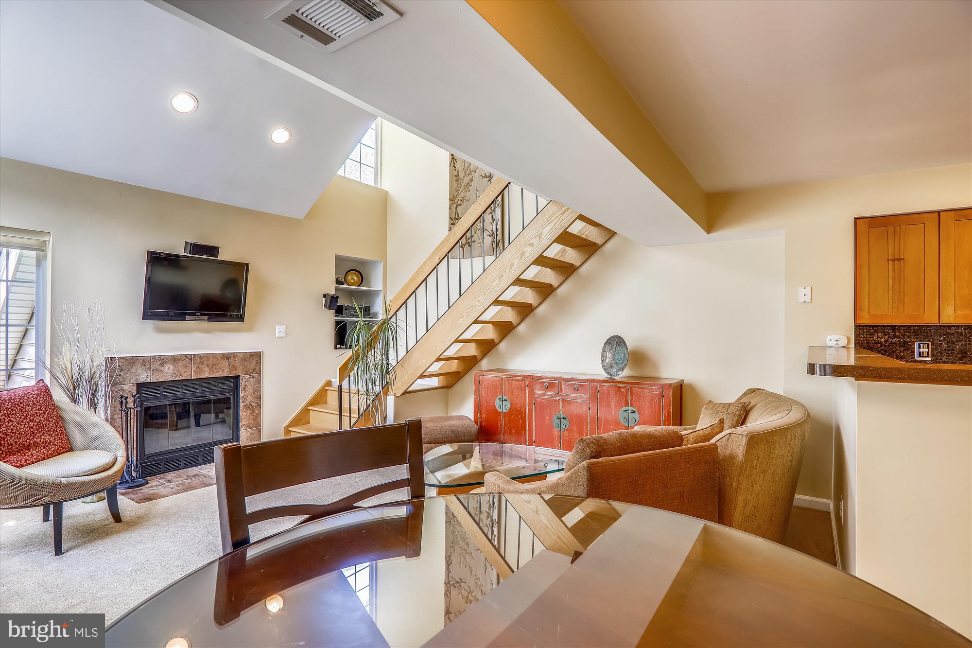 10809 Amherst Avenue, Unit B Silver Spring, MD 20902 - Photo 4 of 27