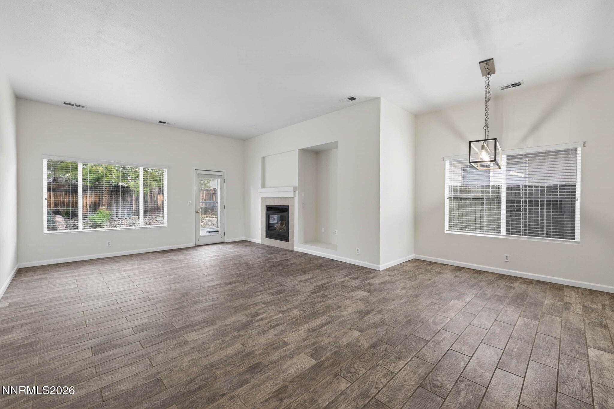 10235 Grizzly Hill Court Reno, NV 89521 - Photo 4 of 26 5-web-or-mls-10235 Grizzly Hill-5