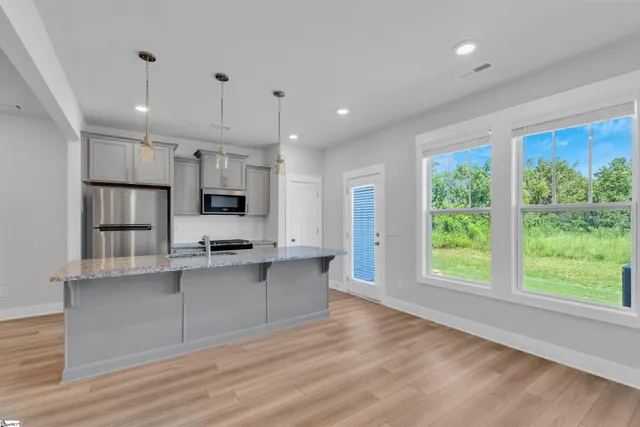 $1,775 | 46 Mardale Lane, Greenville, SC 29609