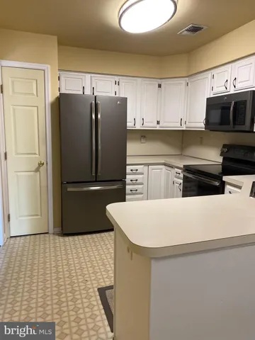 a view of a window in a room