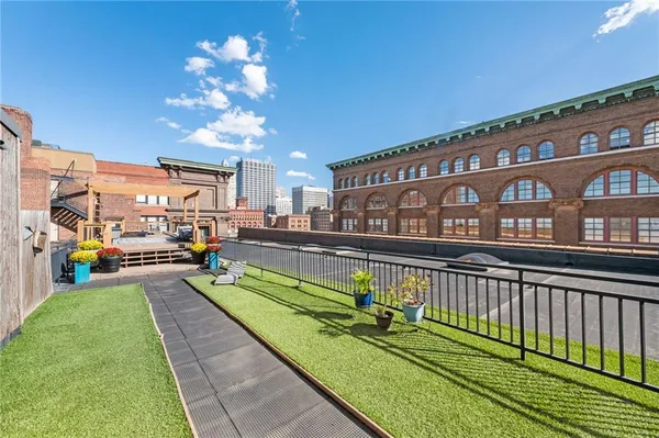 $187,000 | 308 West 8th Street, Unit 401, Kansas City, MO 64105