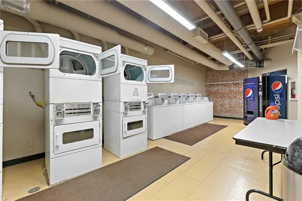 $187,000 | 308 West 8th Street, Unit 401, Kansas City, MO 64105