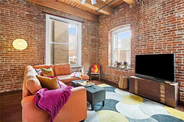 $187,000 | 308 West 8th Street, Unit 401, Kansas City, MO 64105