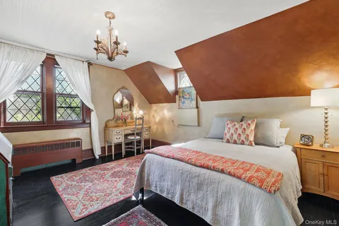 $1,100,000 | 3 Holbrook Road, Briarcliff Manor, NY 10510