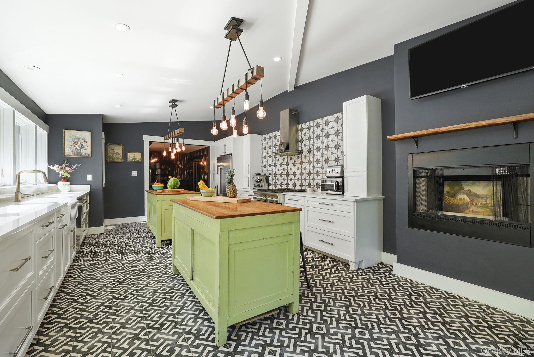 3 Holbrook Road Briarcliff Manor, NY 10510 - Photo 8 of 38 Kitchen with wood burning fireplace