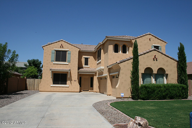 3044 South Martingale Road Gilbert, AZ 85295 - Photo 1 of 20 Front View