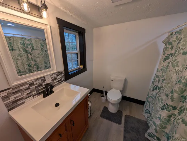 $114,900 | 307 Giltner Street, Oaktown, IN 47561