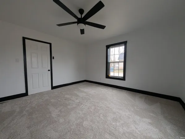 $98,900 | 307 Giltner Street, Oaktown, IN 47561