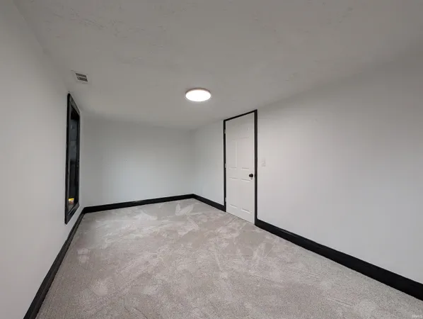 $98,900 | 307 Giltner Street, Oaktown, IN 47561