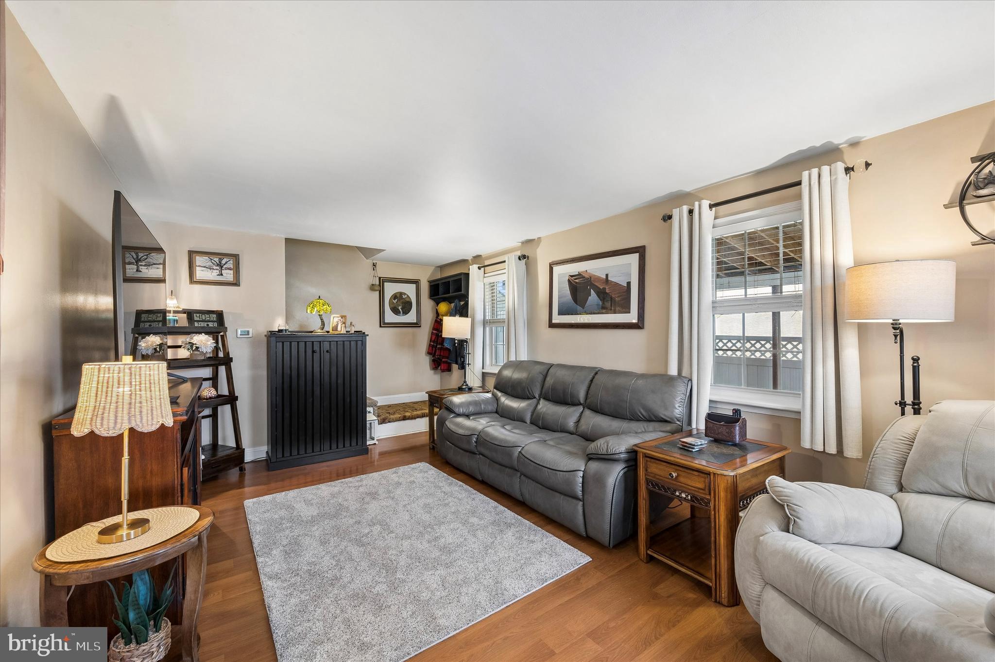 838 Springhill Road Secane, PA 19018 - Photo 7 of 25