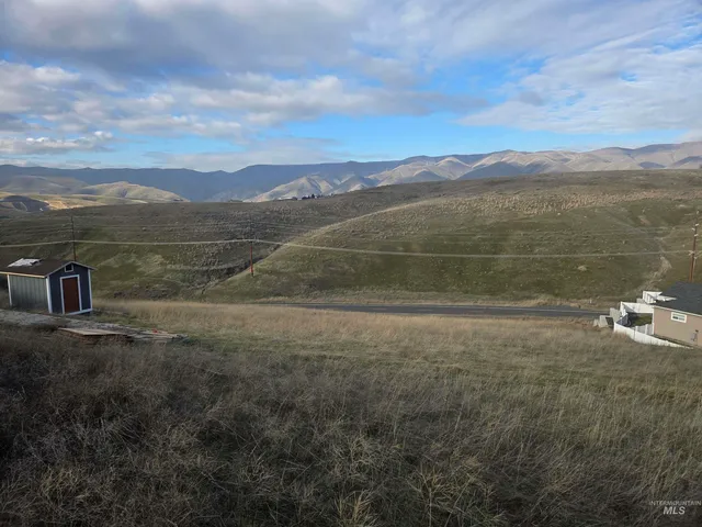 $52,000 | 2217 Deer Pointe Drive, Clarkston, WA 99403