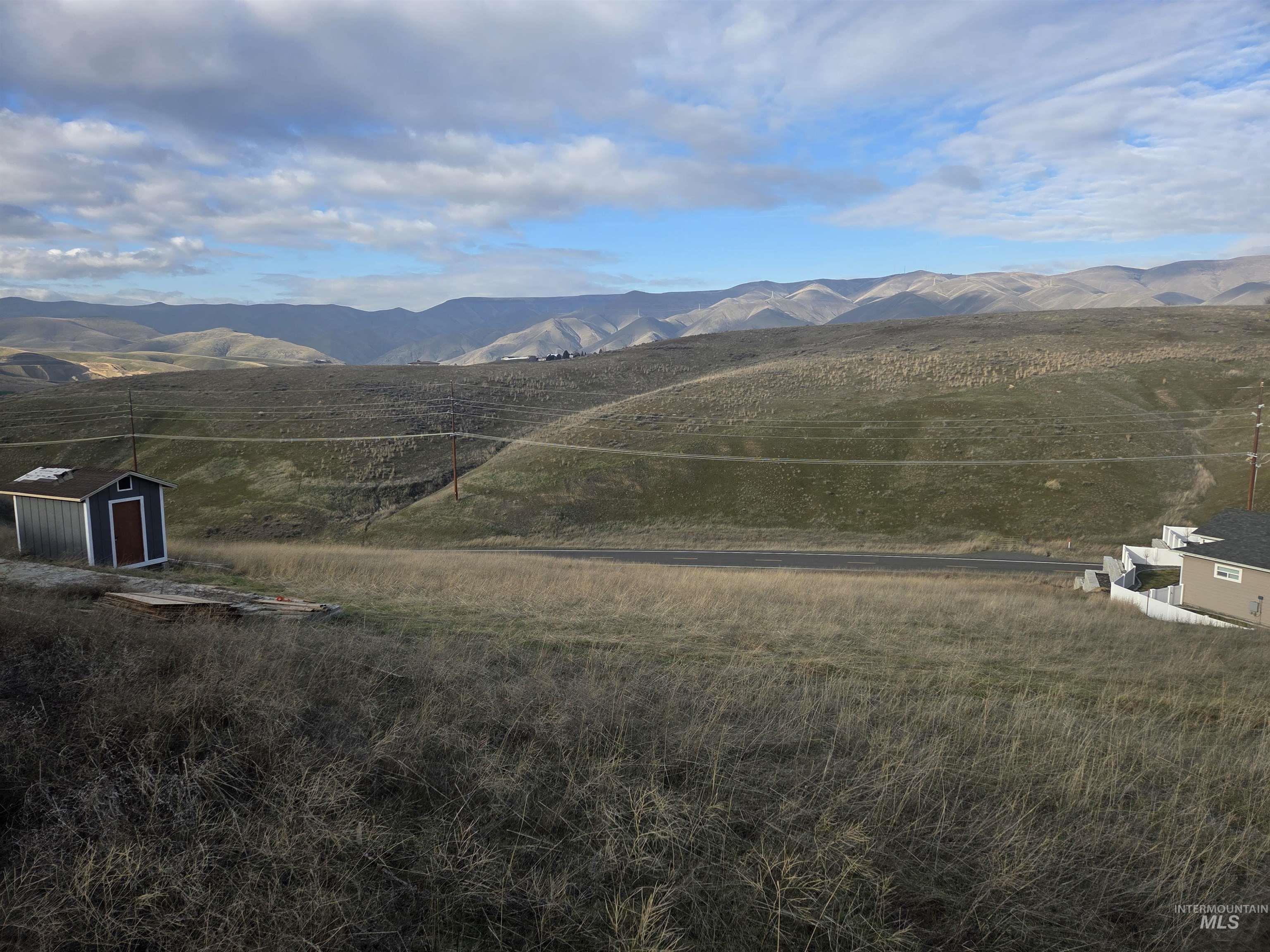 2217 Deer Pointe Drive Clarkston, WA 99403 - Photo 1 of 11