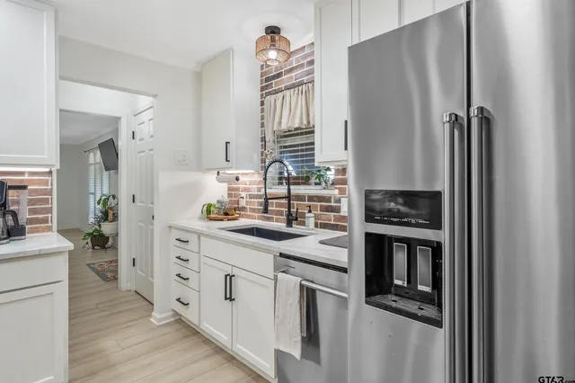 $729,999 | 9596 County Road 1230, Flint, TX 75762