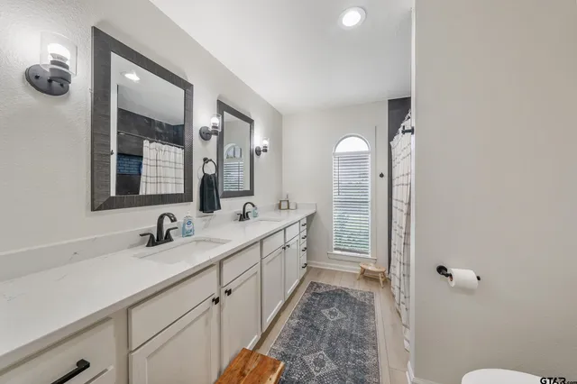 $729,999 | 9596 County Road 1230, Flint, TX 75762