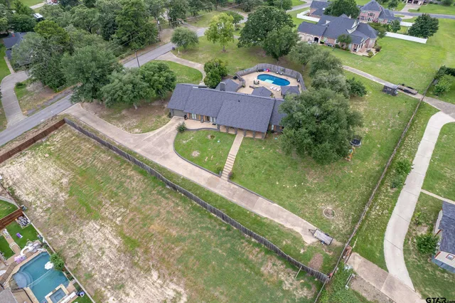$729,999 | 9596 County Road 1230, Flint, TX 75762