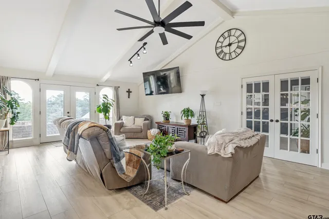 $729,999 | 9596 County Road 1230, Flint, TX 75762