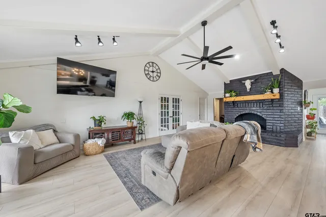 $729,999 | 9596 County Road 1230, Flint, TX 75762