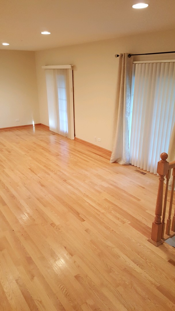 3402 Winnetka Road Glenview, IL 60026 - Photo 3 of 19 Gallery Image 3