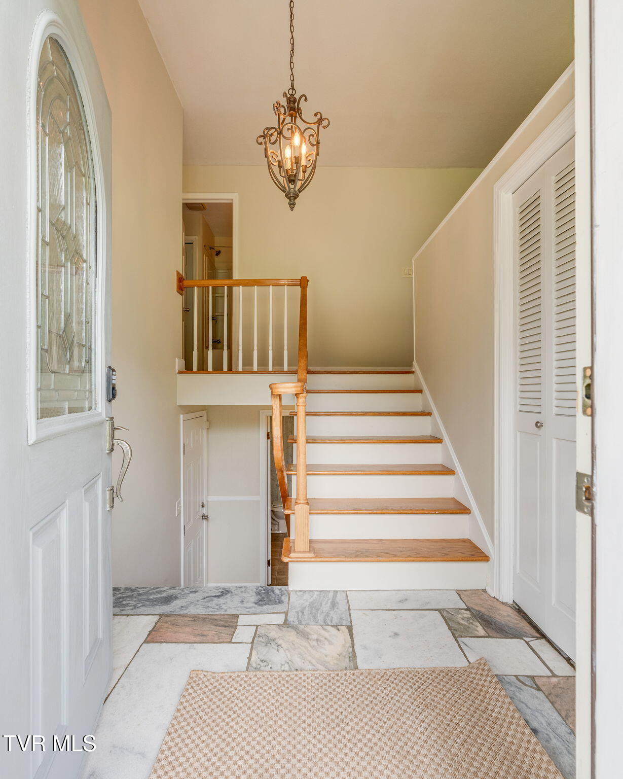 2125 Bonaire Road Kingsport, TN 37660 - Photo 6 of 49 004