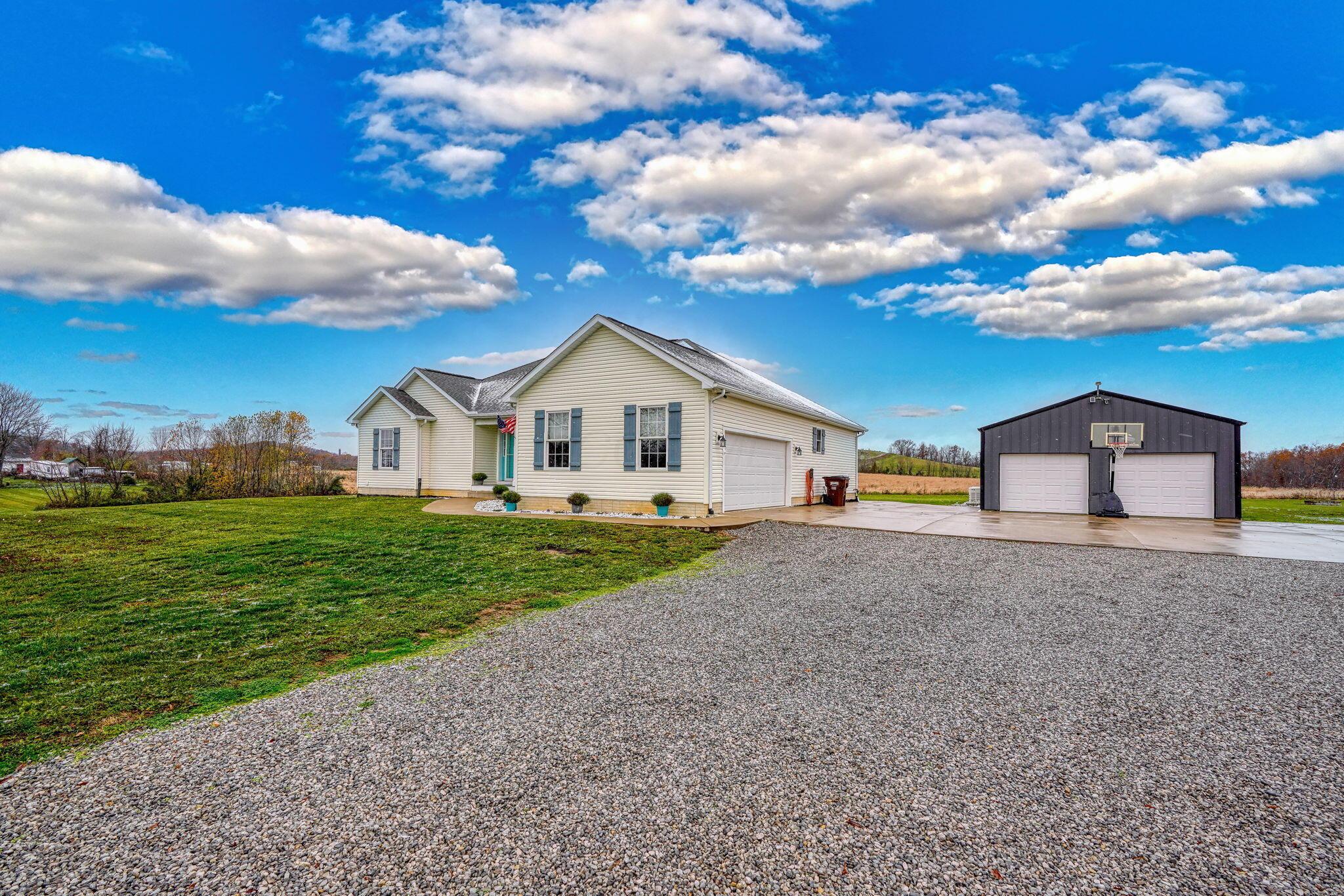 913 Trego Road Waverly, OH 45690 - Photo 3 of 46 913 Trego Rd (6)