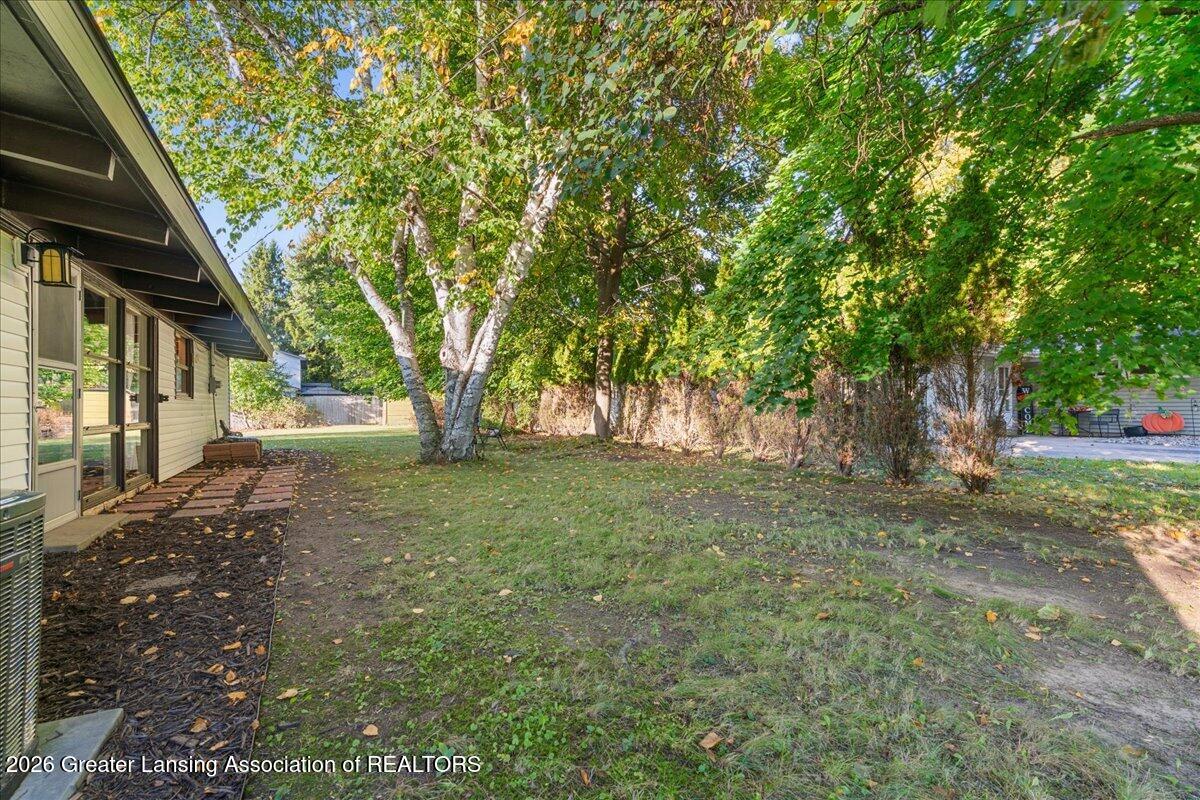 5670 Buckingham Road Haslett, MI 48840 - Photo 28 of 37 26-Media Jett -12