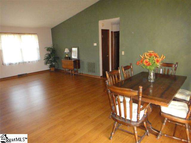 130 North Blue Ridge Circle Pickens, SC 29671 - Photo 5 of 25