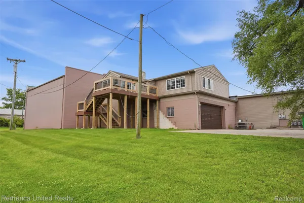 $2,500 | 6109 Grand River Avenue, Brighton, MI 48114