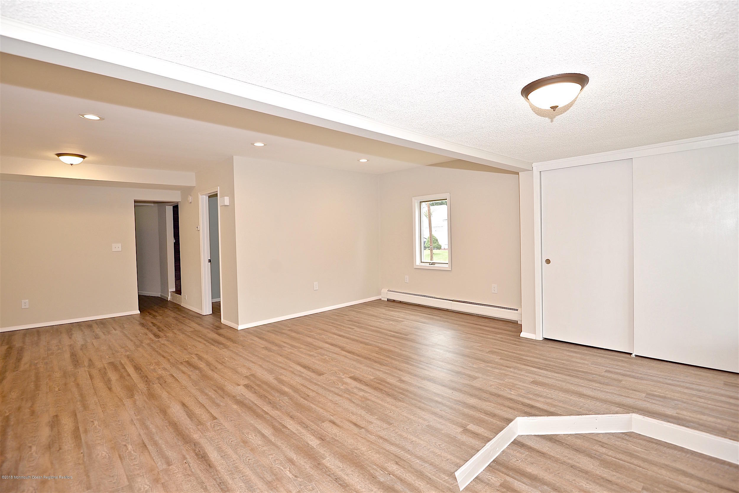 941 Chestnut Street Union, NJ 07083 - Photo 4 of 13 5