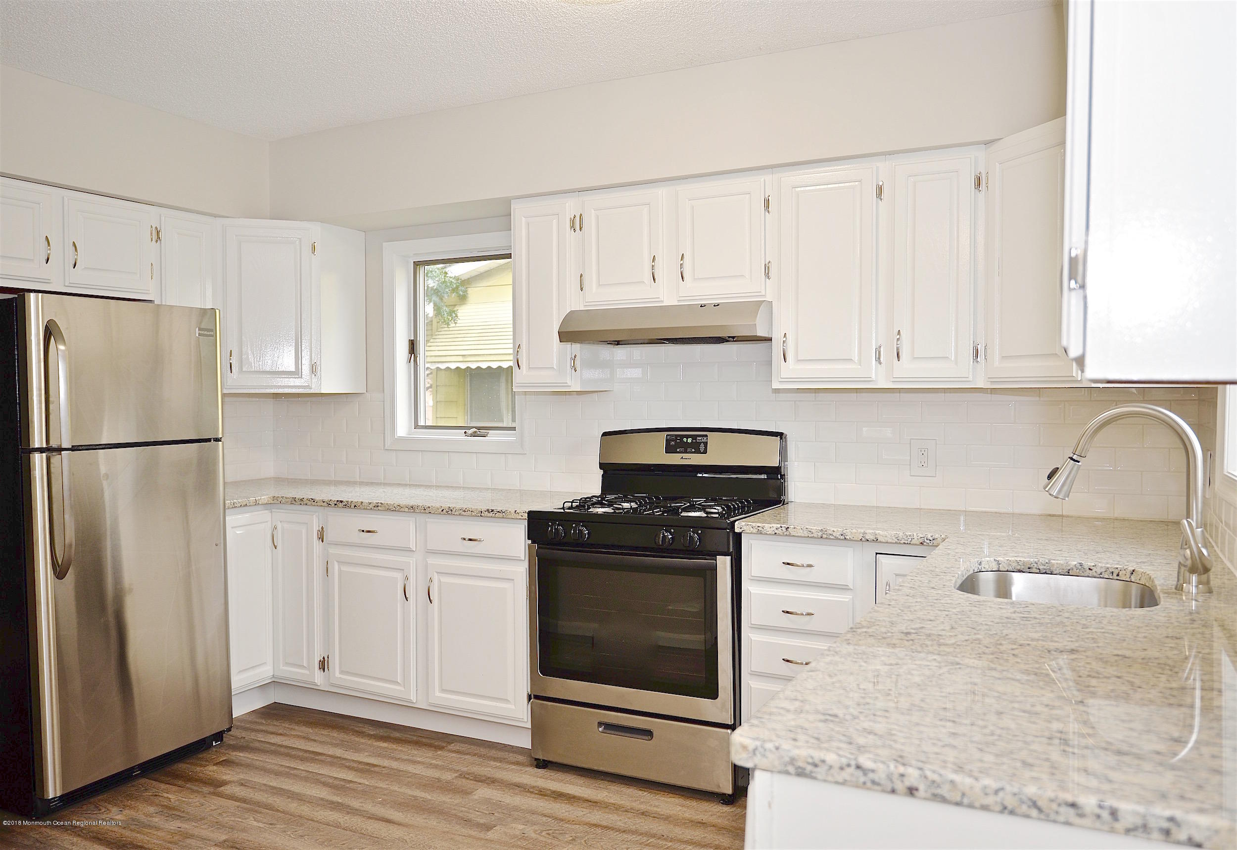 941 Chestnut Street Union, NJ 07083 - Photo 7 of 13 12