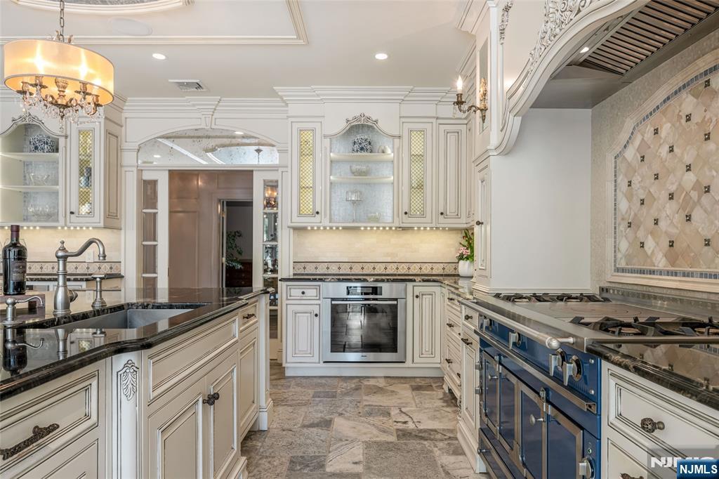 14 Eckert Farm Road Saddle River, NJ 07458 - Photo 11 of 48