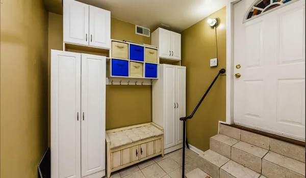 $2,400 | 2839 West Palmer Street, Unit G, Chicago, IL 60647
