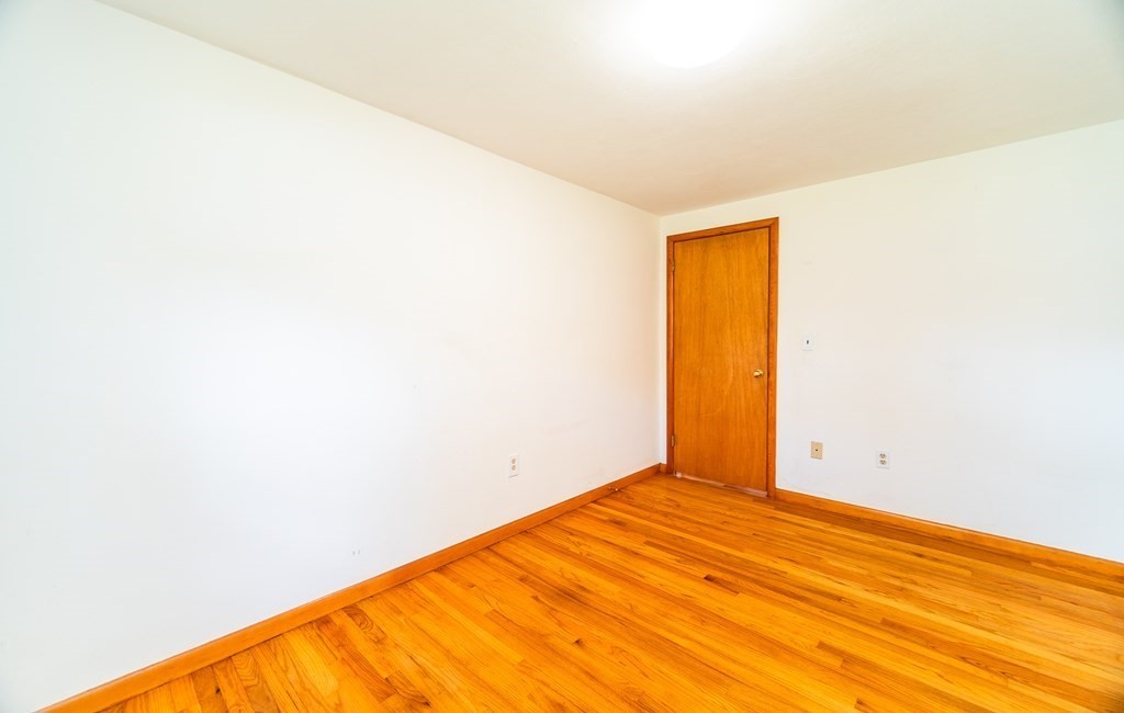 240 Newton Road Springfield, MA 01118 - Photo 18 of 37