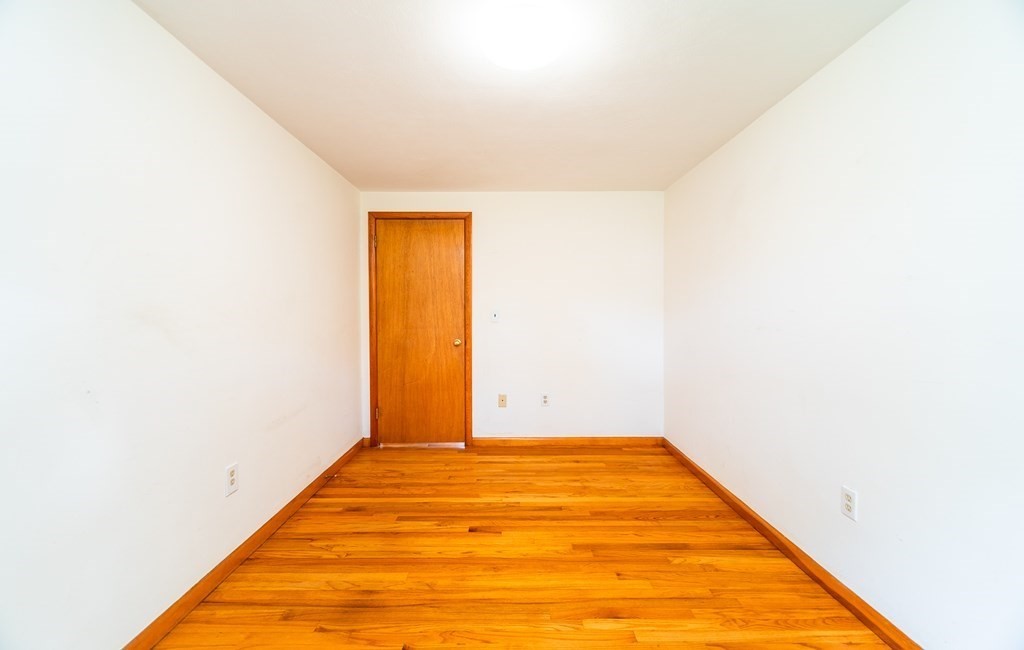 240 Newton Road Springfield, MA 01118 - Photo 19 of 37