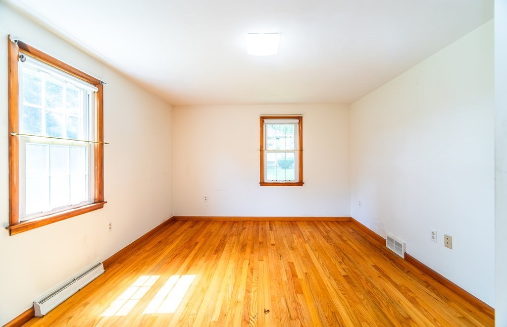 240 Newton Road Springfield, MA 01118 - Photo 24 of 37