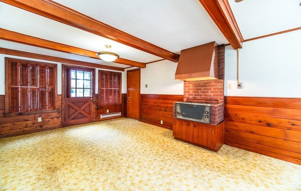 240 Newton Road Springfield, MA 01118 - Photo 6 of 37