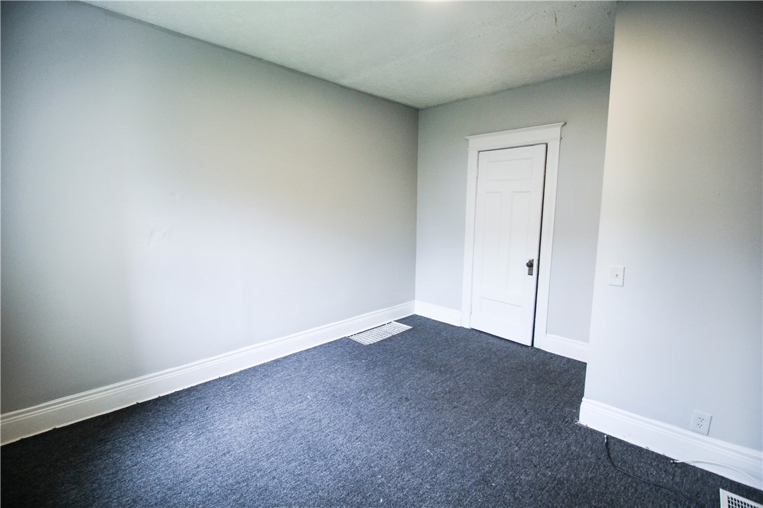 185 Roycroft Drive Rochester, NY 14621 - Photo 12 of 25