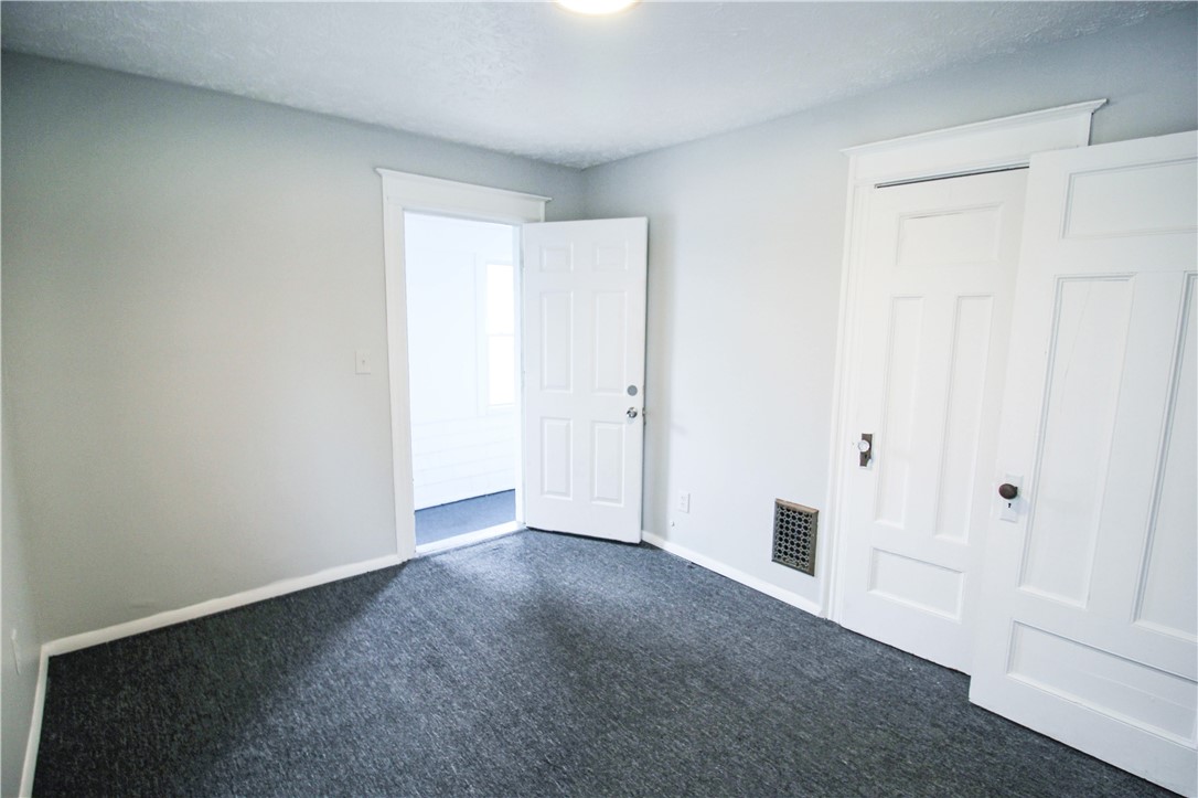 185 Roycroft Drive Rochester, NY 14621 - Photo 15 of 25