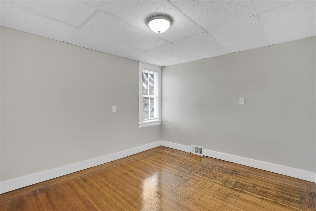 52 Thompson Street Springfield, MA 01109 - Photo 31 of 37 Gallery Image 31