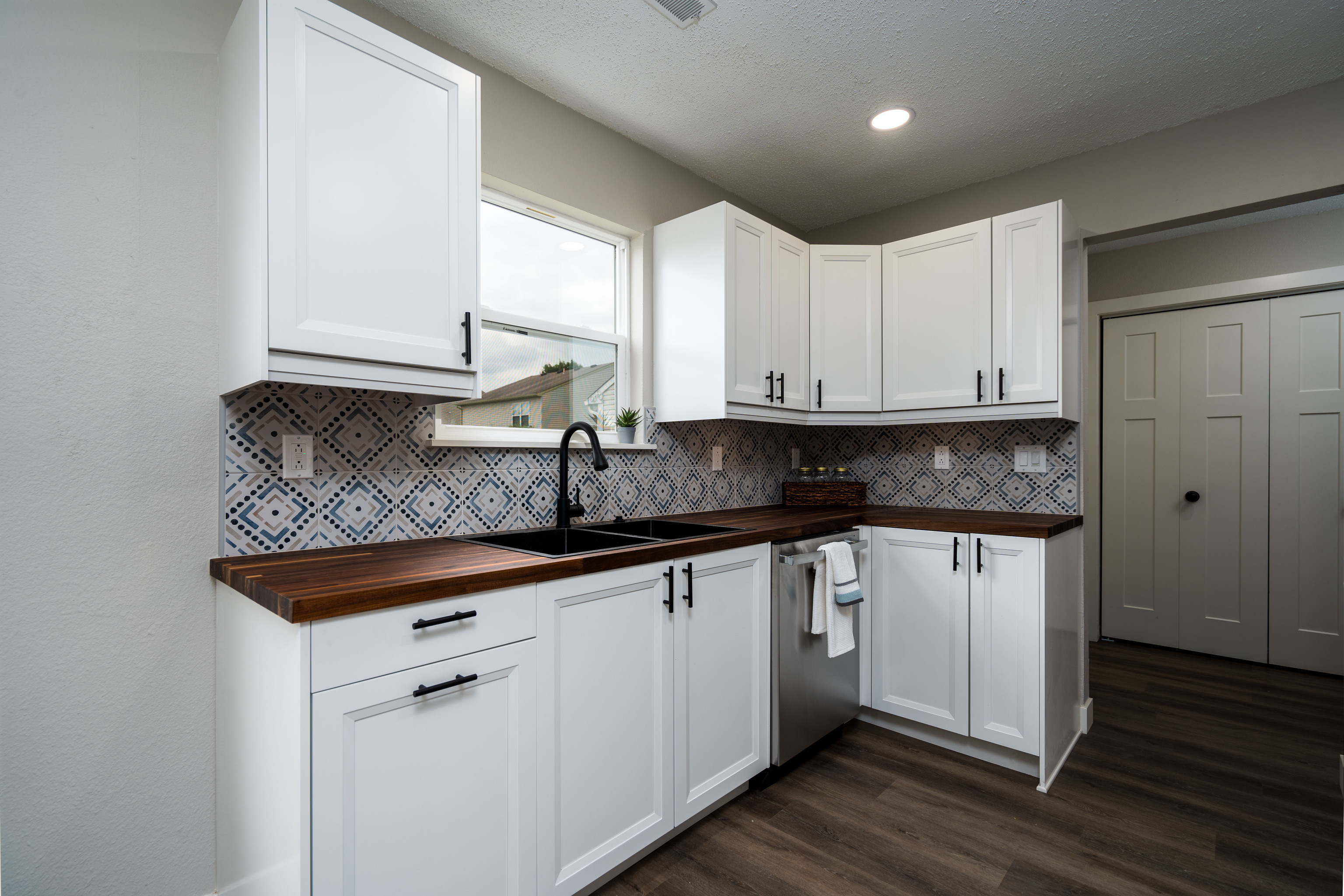 5317 Melbourne Road Indianapolis, IN 46228 - Photo 4 of 31 Gallery Image 4