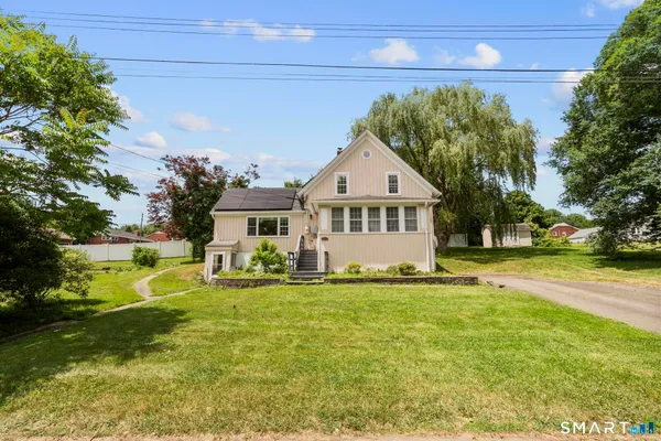 $379,000 | 4 Gloria Road, Cromwell, CT 06416
