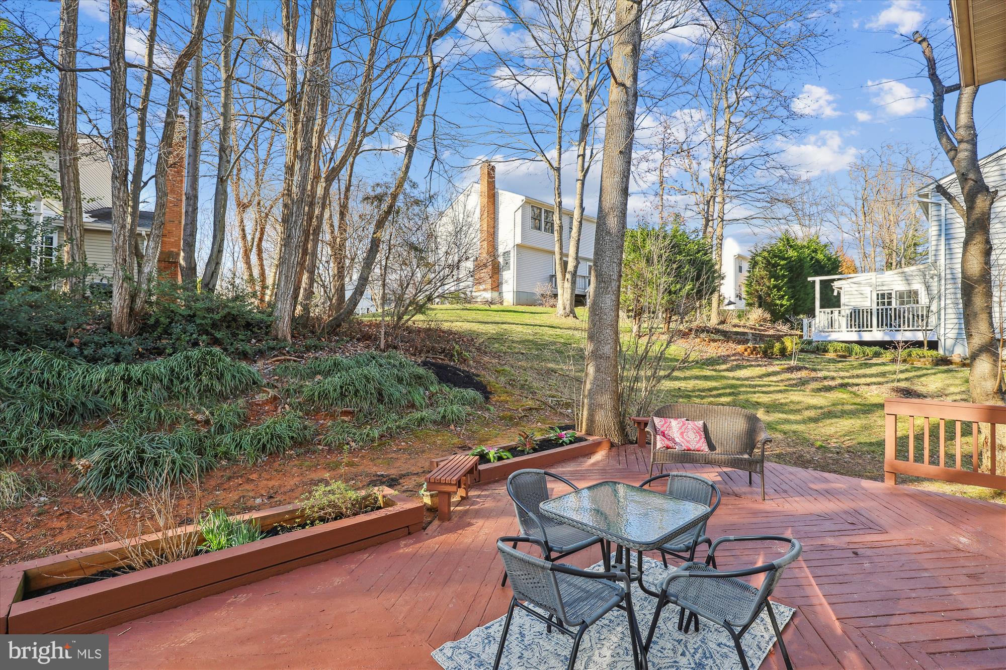 4598 Rincon Place Dumfries, VA 22025 - Photo 11 of 41 Spacious deck!