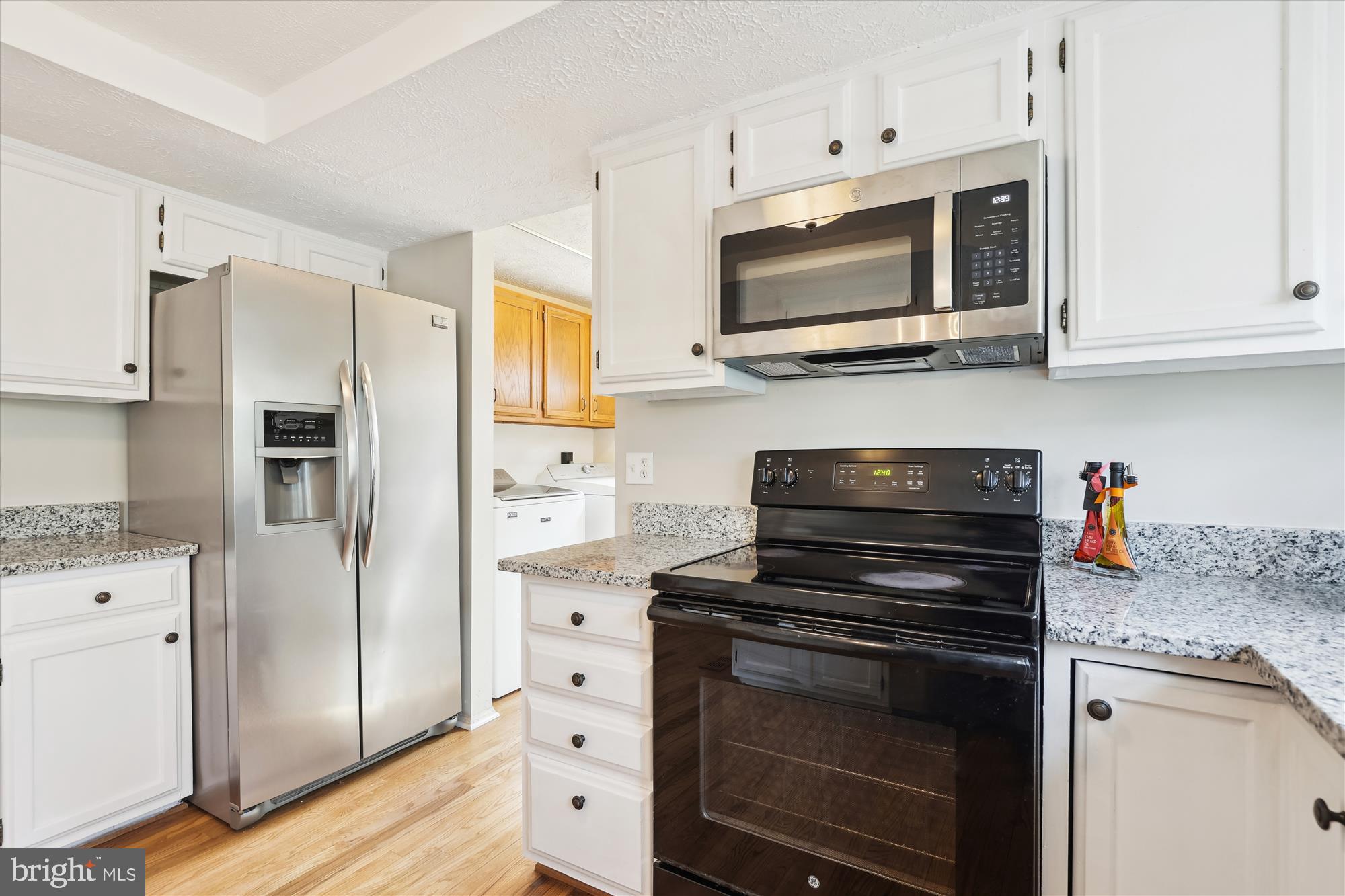 4598 Rincon Place Dumfries, VA 22025 - Photo 9 of 41 Lots of store and prep space