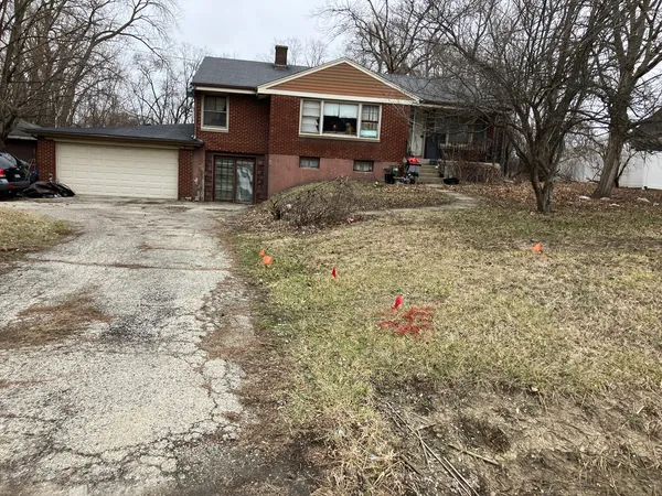 $550,000 | 22W130 Irving Park Road, Medinah, IL 60157