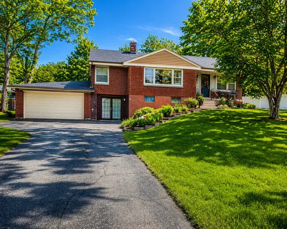 $500,000 | 22W130 Irving Park Road, Medinah, IL 60157