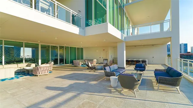 $4,600,000 | 540 North Tamiami Trail, Unit 1702, Sarasota, FL 34236